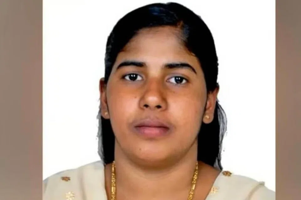 தாதி நிமிஷா பிரியாவிற்கு இன்னும் ஒரு மாதத்திற்குள் மரண தண்டனை நிறைவேற்றப்படலாம் எனத் தகவல்கள் கூறுகின்றன.