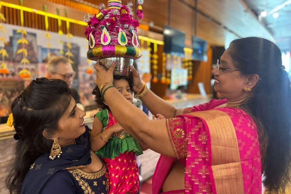 ‘சிறகுகள்’ நடன அமைப்பின் ஏற்பாட்டில் ‘தலைமுறைகளை இணைக்கும் தமிழ் திருநாள்’ என்ற நிகழ்ச்சி நடைபெற்றது.