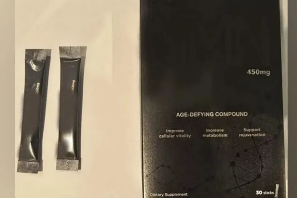 சாங்கி விமான நிலையத்தில் திருட்டு: 51 வயது மாது கைது