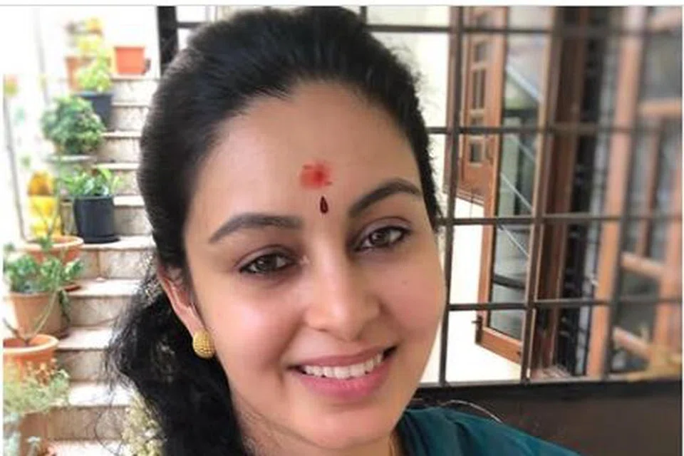 நடிகை அபிநயா.