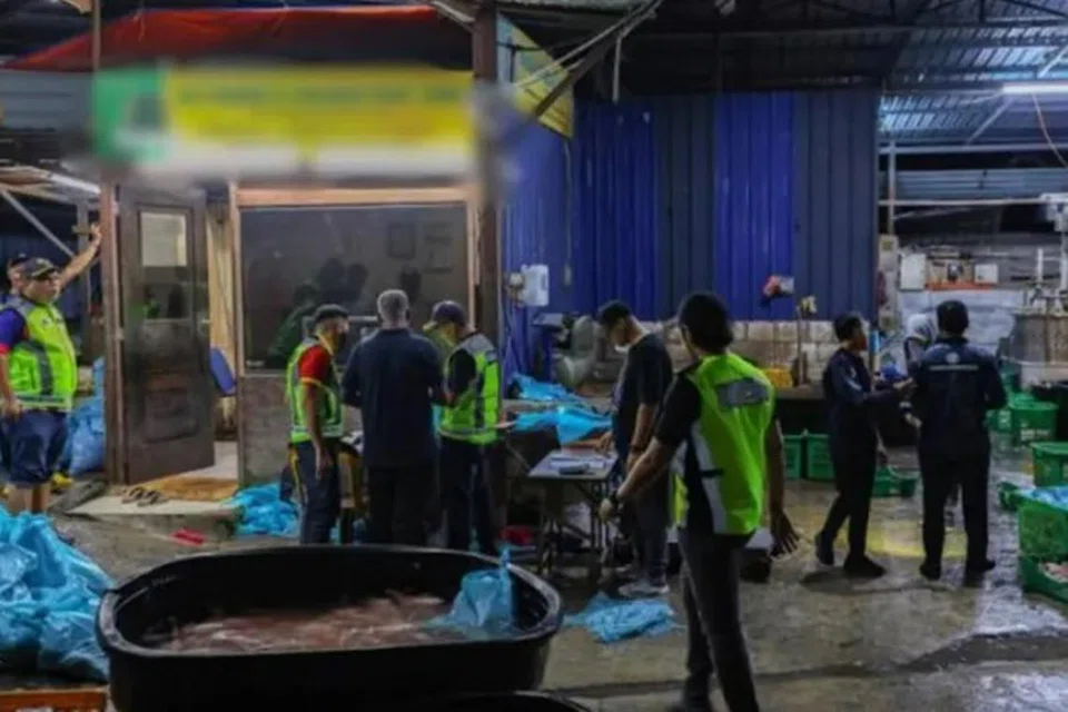 செராசில் சட்டவிரோமாகச் செயல்பட்ட கோழி இறைச்சி கூடங்களில் அதிரடி சோதனை நடத்தப்பட்டது.