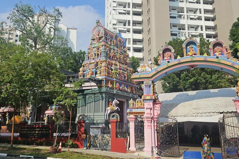 நூற்றாண்டுப் பழைமை வாய்ந்த தரும முனீஸ்வரன் ஆலயம்.