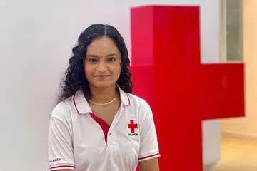 இளையர் ஹரினி ராஜசேகரன், 23.