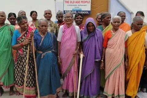 கைவிடப்பட்ட பெற்றோர்கள்.