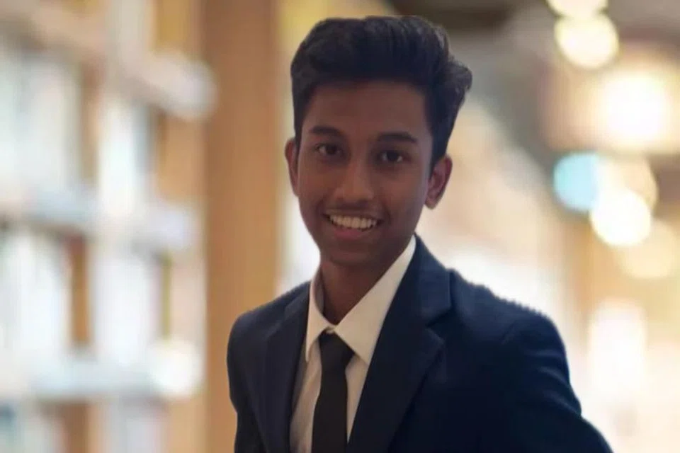 படிப்பு தொடர்பாக எடுத்த முடிவு சரியாக அமையாவிட்டால், துணிந்து வேறு வாய்ப்பை நாடத் தயங்கக்கூடாது என்றார் கிருஷ்ண குகனேஷ், 19.