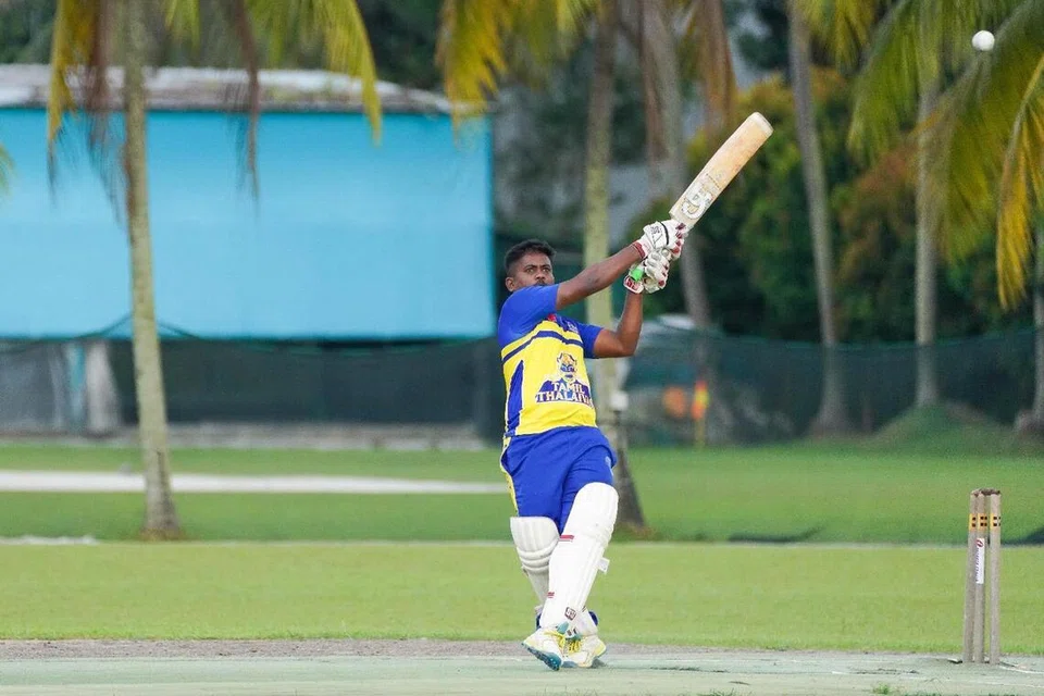 சிங்கப்பூர் தேசிய கிரிக்கெட் அணிக்காக விளையாடிவரும் ரமேஷ் காளிமுத்து, 37.