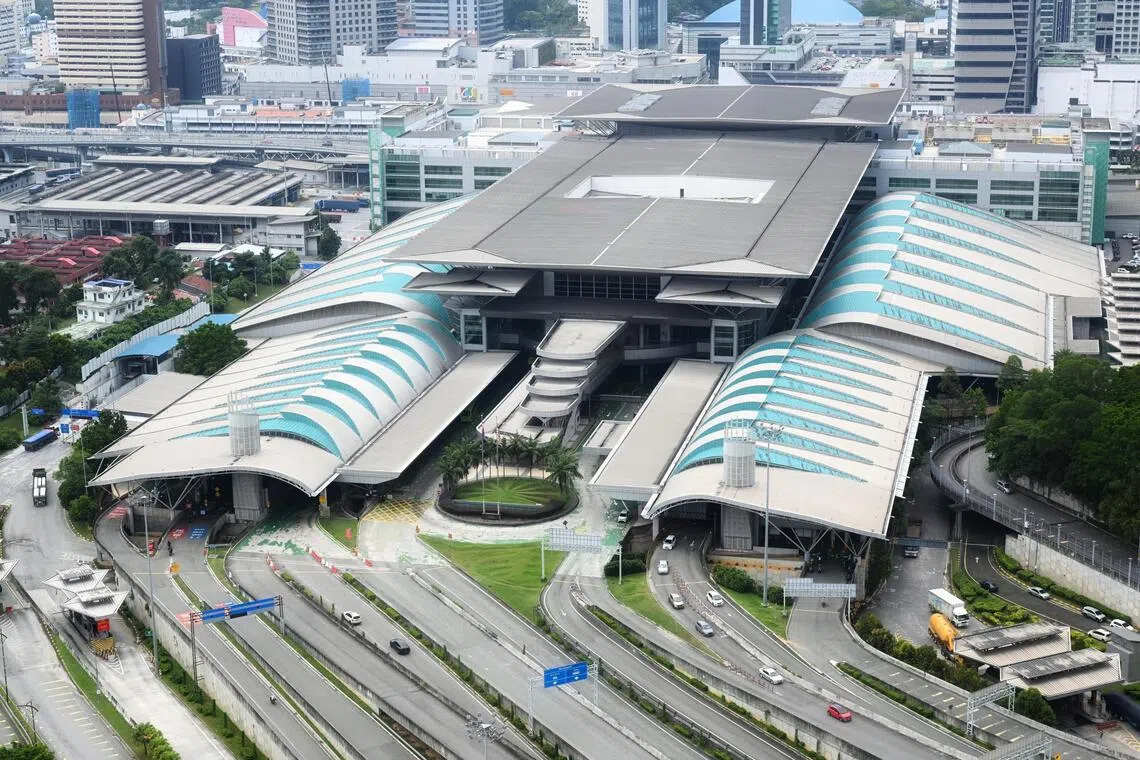 கடப்பிதழின்றி நாட்டைவிட்டு வெளியேற முயன்ற 23 மலேசியர்களுக்கு அபராதம்