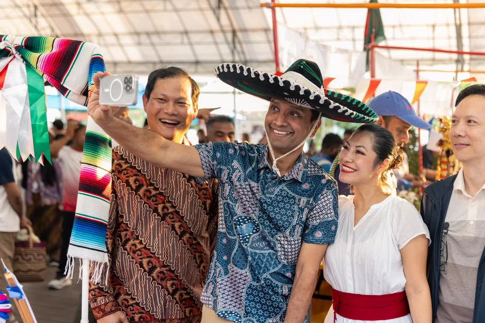 8efecd39-fcd2-40a9-9949-e536a559e0e3