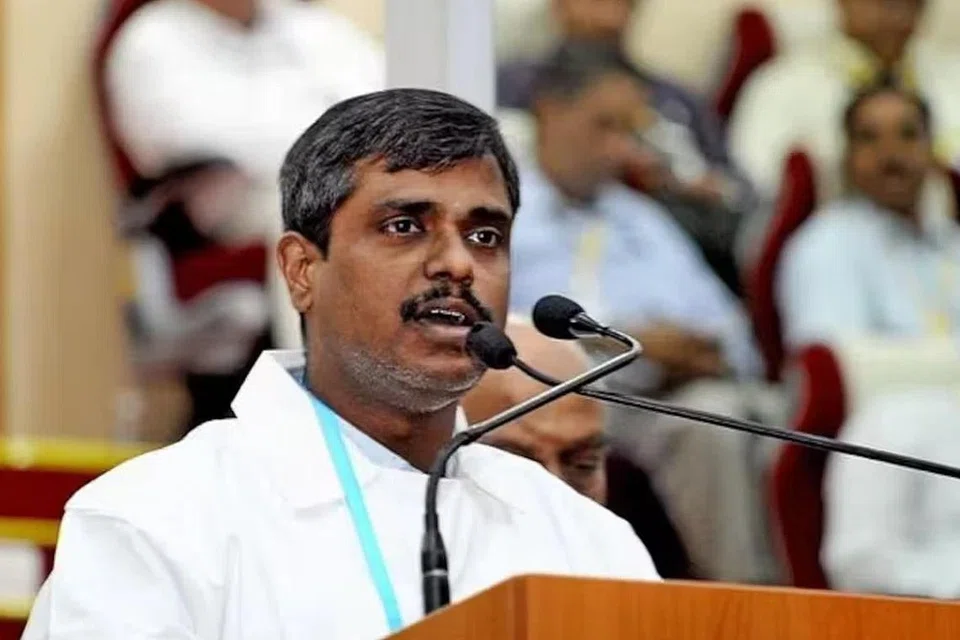 வீர முத்துவேல்.