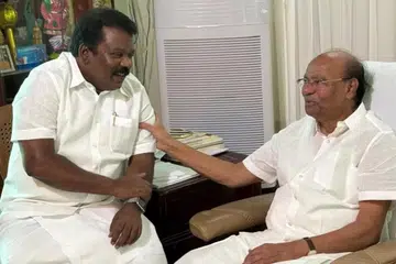 அன்புமணி பாஜக கூட்டணியை ஆதரிப்பதாகக் கூறப்படும் நிலையில், காங்கிரஸ் மாநிலத் தலைவர் செல்வப்பெருந்தகை நேரில் சென்று ராமதாசை சந்தித்துள்ளார்.