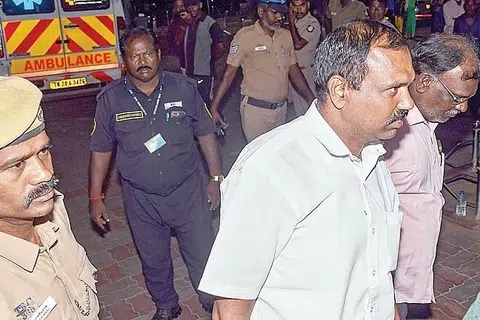 விசாரணைக்காக காரில் புறப்பட்டுச் சென்ற ராம்குமாரை, பஞ்சப்பூர் பேருந்து நிலையம் அருகே வைத்து ஆய்வாளர் சண்முகவேல் தலைமையிலான தனிப்படையினர் சுற்றி வளைத்து கைது செய்தனர்.