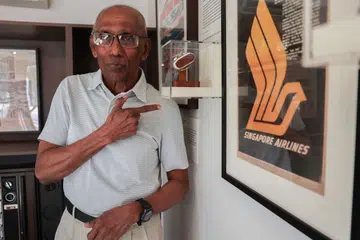 புகழ்பெற்ற தேசிய ஓட்டப்பந்தய வீரர் சி.குணாளன், 83, உட்பட பலதரப்பட்ட சிங்கப்பூரர்கள் வழங்கியுள்ள ஆவணங்களையும் இப்புதிய காட்சிக்கூடத்தில் காணலாம்.