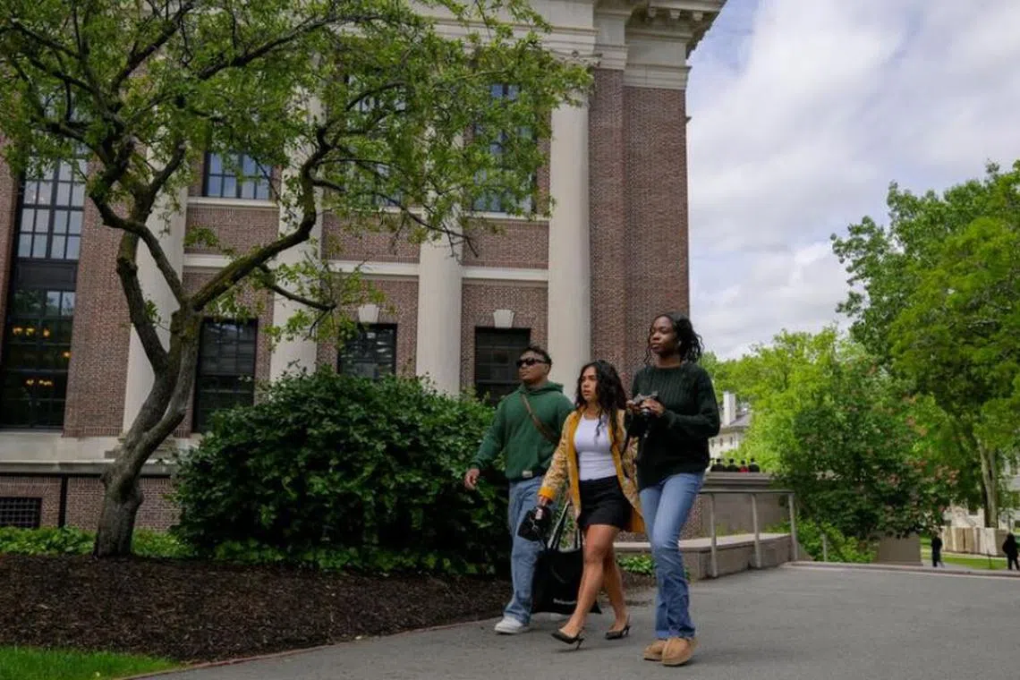 ஹார்வர்டுக்கு எதிரான நடவடிக்கை: தற்காத்துப் பேசும் அதிபர் டிரம்ப்