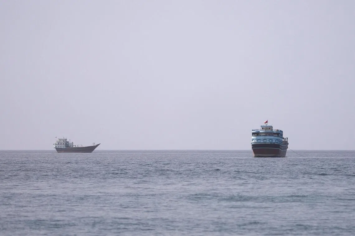 ஹோர்முஸ் நீரிணையில் 25 இந்தியக் கப்பல்கள்; 13 கப்பல்களை விரைவில் மீட்க அரசு நடவடிக்கை