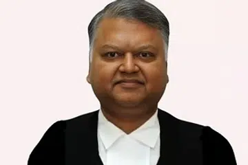  நீதிபதி செந்தில்குமார்.