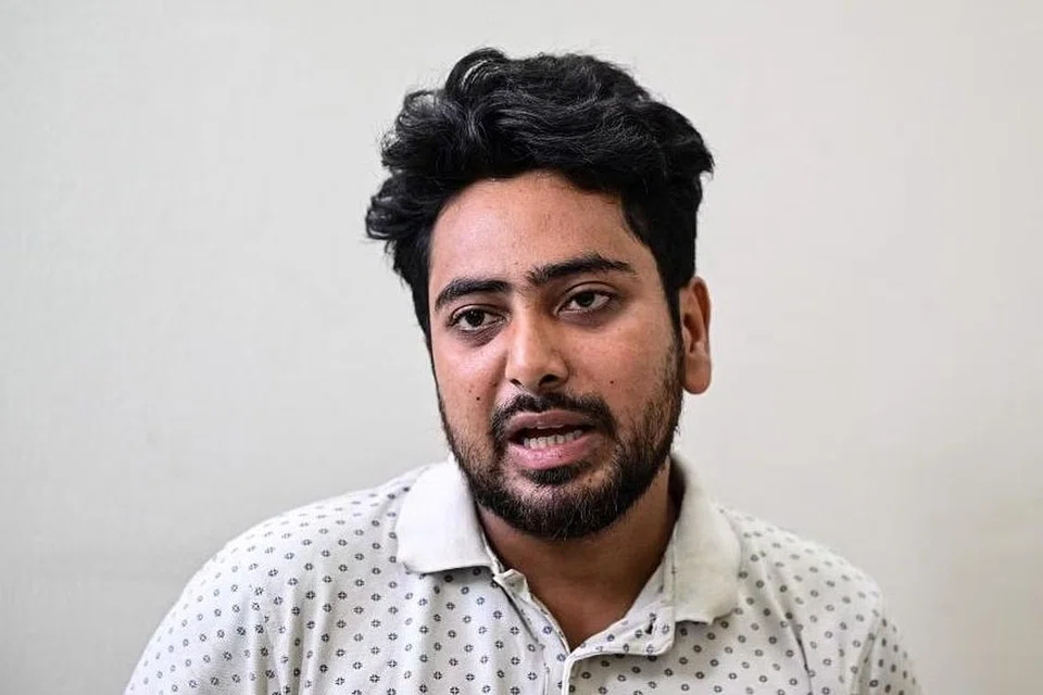 பிரதமர் ஷேக் ஹசினாவைப் பதவி விலக வைத்து, பங்ளாதேஷிலிருந்து தப்பியோட வைத்த ஆர்ப்பாட்டங்களை வழிநடத்தினார் திரு நஹிட் இஸ்லாம், 26. 