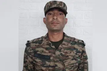 சிப்பாய் சுனில்.