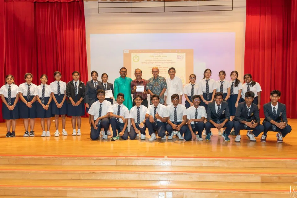 இளையர்களை நிகழ்ச்சிக்கு ஈர்க்க வேண்டும் என்பதைக் கருத்தில்கொண்டு இந்திய முஸ்லிம் பேரவை, செயிண்ட் ஆன்ட்ரூஸ் தொடக்கக் கல்லூரியின் 25 இந்திய மாணவர்களை நிகழ்ச்சிக்கு அழைத்திருந்தது.