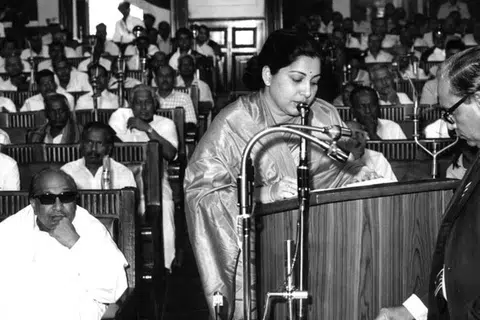 2011, 2016 ஆகிய இரு தேர்தல்களில் அதிமுக அடுத்தடுத்து வெற்றி பெற்று ஜெயலலிதா முதல்வரானார்.