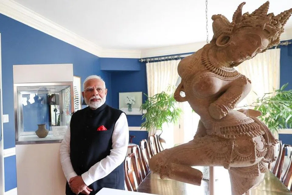 இந்தியா - அமெரிக்கா இடையே கலாசாரச் சொத்துக்கள் ஒப்பந்தம் செய்யப்பட்டுள்ளதால் தொல்பொருள்கள் மீட்கப்படுகின்றன.