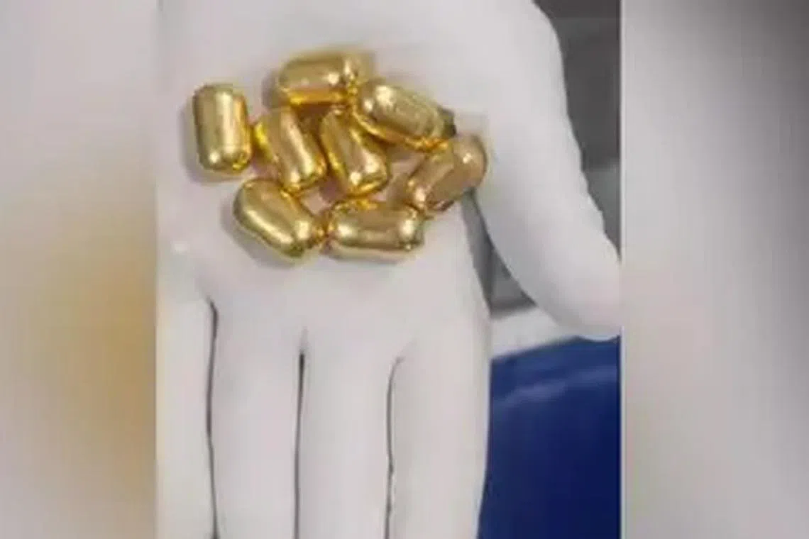 சவூதி அரேபியாவிலிருந்து உத்தரப் பிரதேசத்திற்கு மாத்திரை வடிவில் தங்கக் கடத்தல்