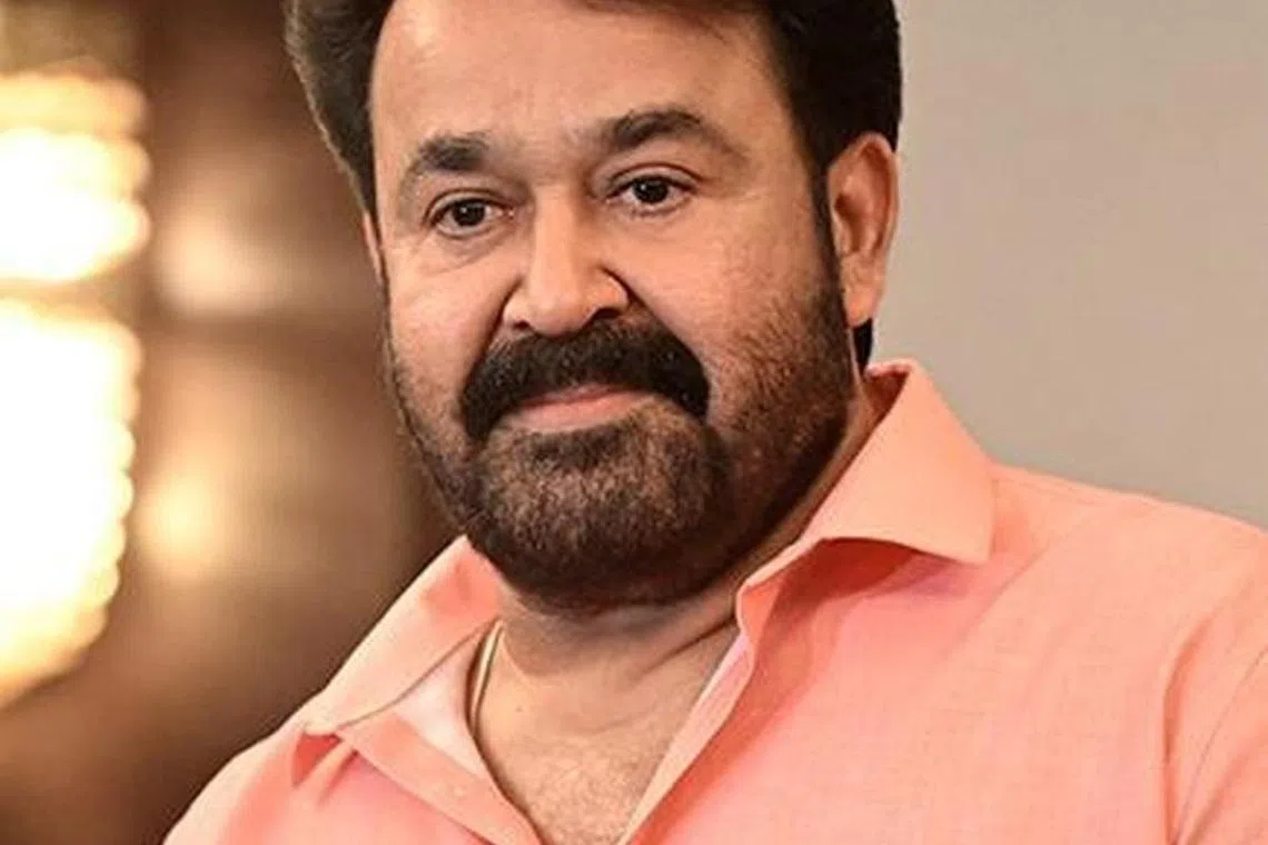 யானைத்தந்தங்கள் வைத்திருந்த விவகாரம்: சட்ட நடவடிக்கையிலிருந்து விலக்கு கோரும் நடிகர் மோகன்லால்