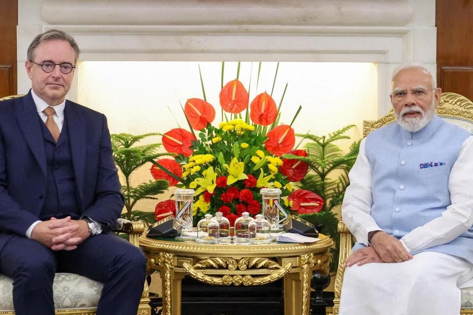 இந்தியா சென்றுள்ள பெல்ஜியப் பிரதமர் பார்ட் டி வேவெரை புதுடெல்லியில் உள்ள ஹைதராபாத் மாளிகையில் வியாழக்கிழமை (செப்டம்பர் 3) பிரதமர் மோடி சந்தித்துப் பேச்சு நடத்தினார்.