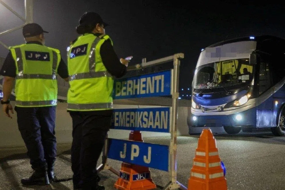 சிங்கப்பூர் வாகனங்களில் விஇபி சோதனை 