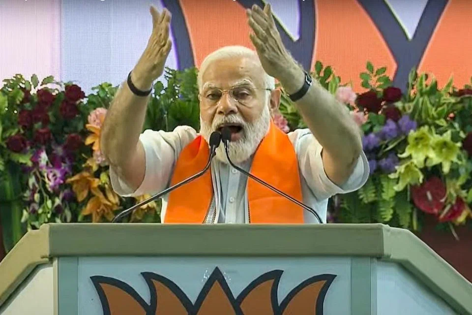 இந்தியாவிற்கு பொது சிவில் சட்டம் அவசியம் என்று மத்தியப் பிரதேசத்தில் கட்சி தொண்டர்களிடையே உரையாற்றியபோது பிரதமர் மோடி வலியுறுத்திக் கூறினார். 