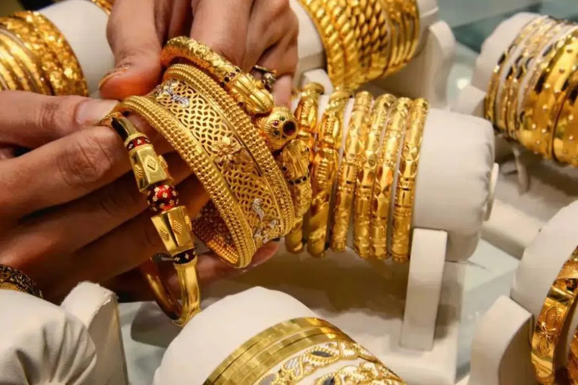 ரூ.100 கோடி விற்பனையை மறைத்த நகை வணிகர்கள்; 36 கிலோ தங்கம் பறிமுதல்