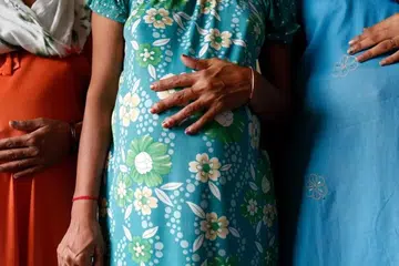 பெரும்பாலும் வெளிநாடு, வெளி மாநிலங்களைச் சேர்ந்த பெண்கள்தான் தங்குவிடுதிகளில் மாதக்கணக்கில் தங்குகிறார்கள்.