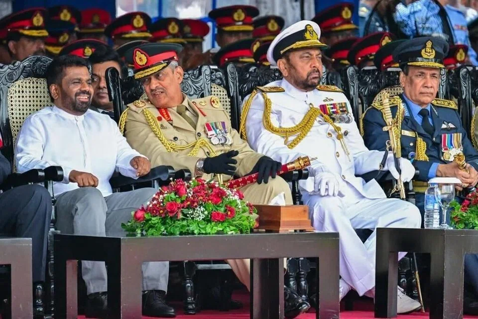 போர்க் குற்றச்சாட்டுகளையும் கடற்படைத் தளபதி வசந்த கரன்னாகொட எதிர்கொண்டுள்ளார். 