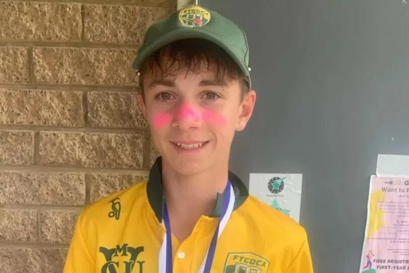 கிரிக்கெட் பந்து தாக்கி இளையர் மரணம்