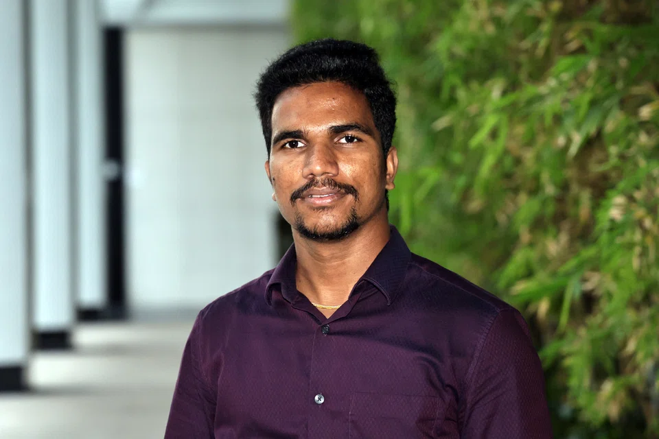 ஷங்ரிலா ஹோட்டல் அரங்கில் சனிக்கிழமை (செப்டம்பர் 27) நடைபெற்ற ‘சிங்கப்பூர் அறியப்படாத நாயகர்கள்’ விருது நிகழ்ச்சியில் பங்கேற்ற சரத் குமார்.