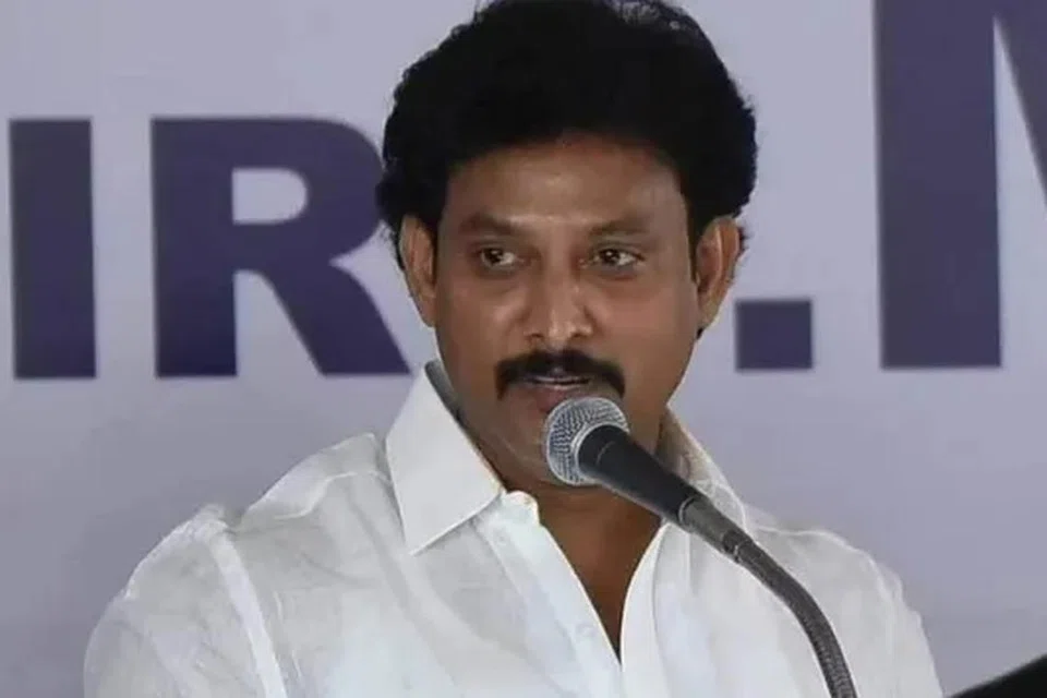 அன்பில் மகேஸ்.