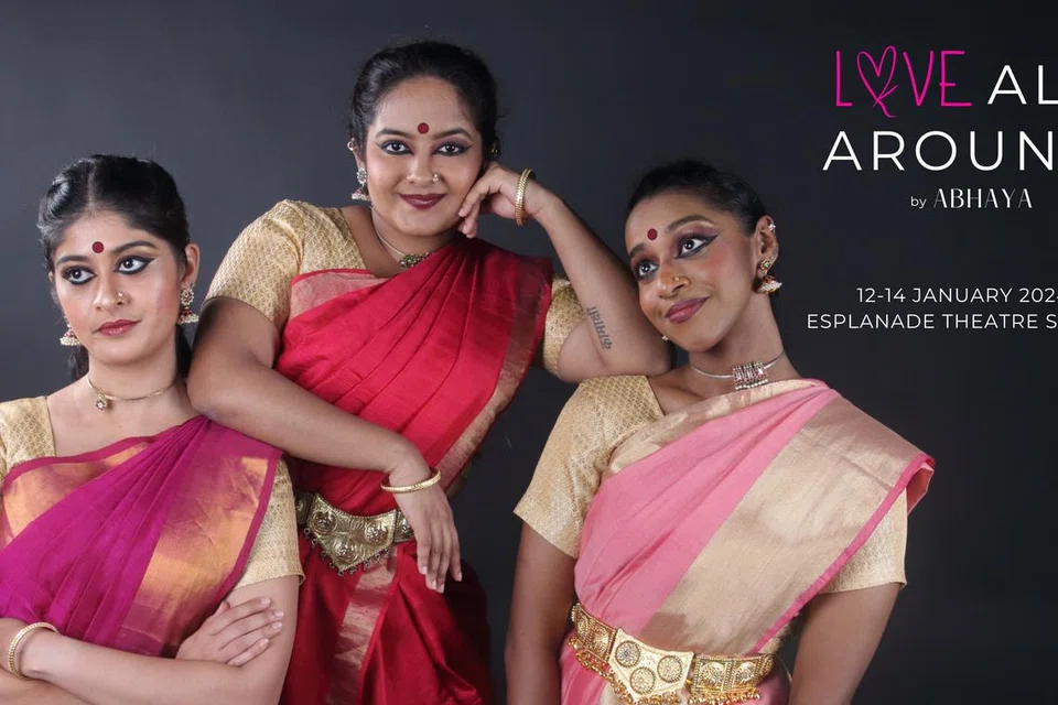 அபயாவின் முதல் மேடை நடன நிகழ்ச்சியான ‘லவ் ஆல் அரவுண்ட்’ எஸ்பிளனேட் அரங்கில் நடைபெறவுள்ளது. 