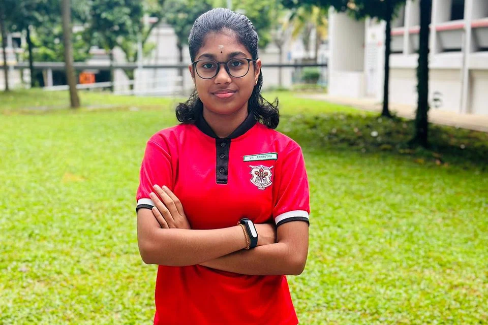 புத்தகங்கள் படிப்பது தனக்கு விருப்பமானது என்றும், தமிழ் மொழி வளமே தனது தனித்திறமை என்றும் பெருமையுடன் சொன்னார் இயூ டீ தொடக்கப்பள்ளி மாணவியான வாங்கல் பிரதீப் அக்ருத்தா.