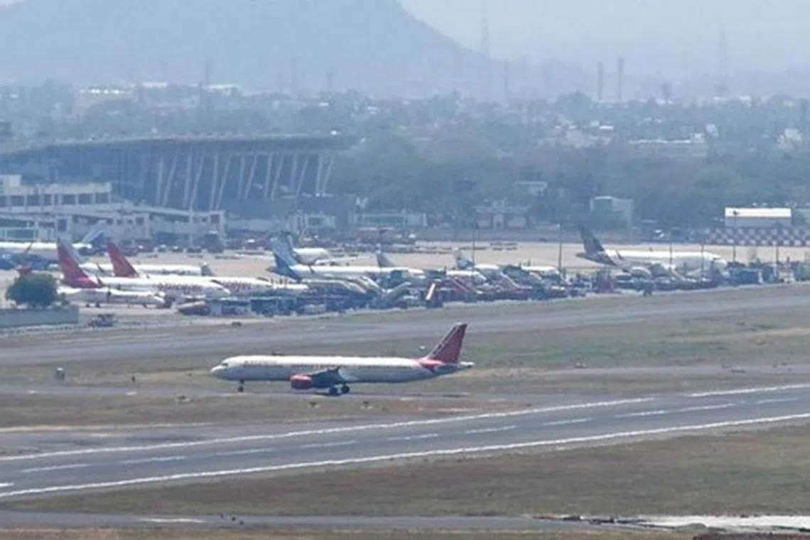 மலேசியாவில் இருந்து சென்னை வந்த சரக்கு விமானத்தில் தீ