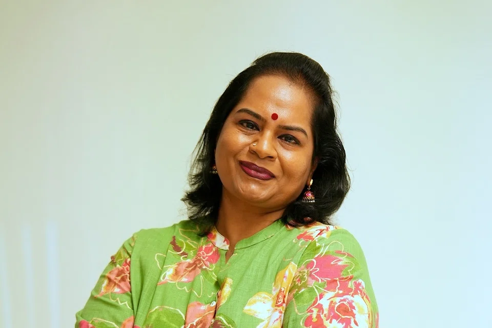 இவ்வாண்டு ஆசிரியர்களுக்கான அதிபர் விருது வென்ற எட்டு ஆசிரியர்களில் திருவாட்டி கமலவாணி பாலையனும் ஒருவர்.