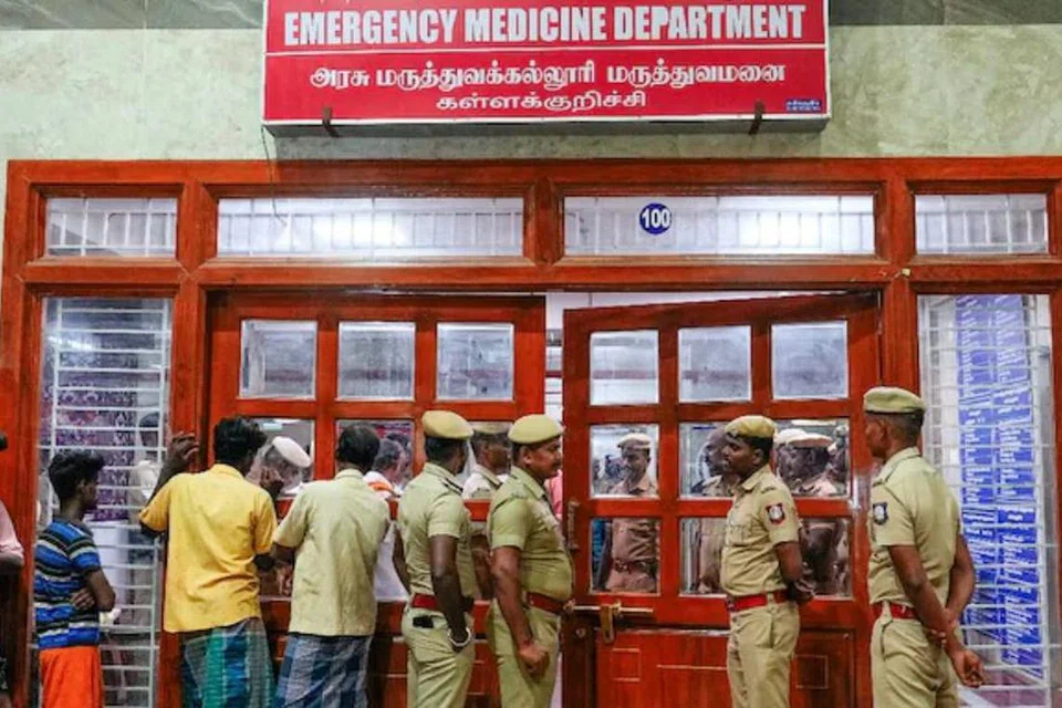 சில மாதங்களுக்கு முன்பு கள்ளக்குறிச்சியில் கள்ளச்சாராயம் குடித்து 70க்கும் மேற்பட்டோர் உயிரிழந்தனர்.