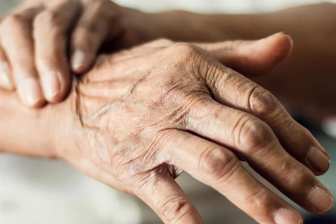 மகாராஷ்டிராவில் பரவும் நரம்பியல் நோய்: புனேவில் முதல் உயிரிழப்பு