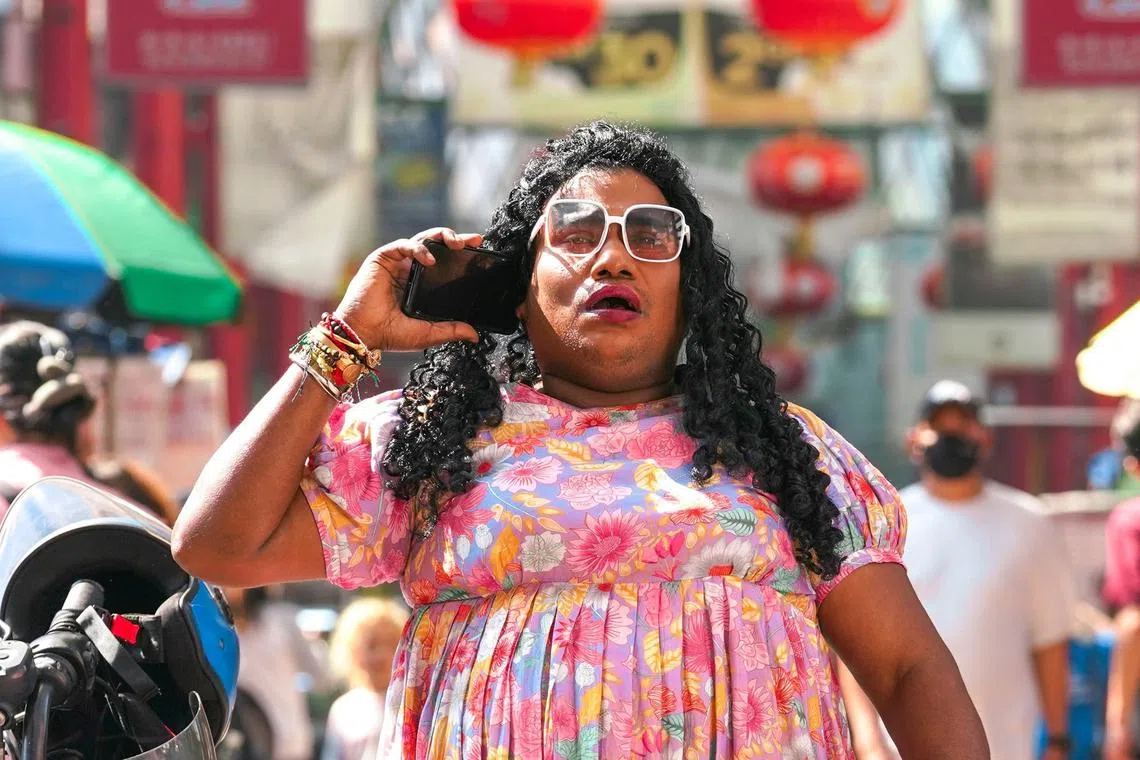 ‘ஏஸ்’ படத்தில் பெண் வேடத்தில் யோகி பாபு 