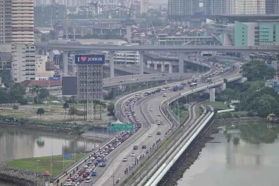 ஆண்டிறுதிப் பள்ளி விடுமுறை: நிலவழிச் சோதனைச்சாவடிகளில் போக்குவரத்து நெரிசல் ஏற்படலாம்