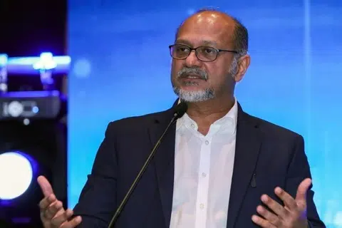 மலேசியாவின் மின்னிலக்க அமைச்சர் கோபிந் சிங் டியோ.