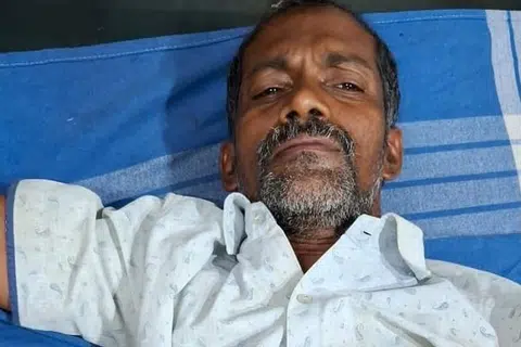 துப்பாக்கிச்சூட்டில் காயமடைந்த விவசாயி கருணகிரி.