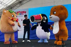 பொது இடங்களில் குப்பைப் போடுவதால் விலங்குகளுக்கு ஏற்படும் பாதிப்புகளை விளக்கும் நாடகம் சிறுவர்களைப் பரவசப்படுத்தியது.