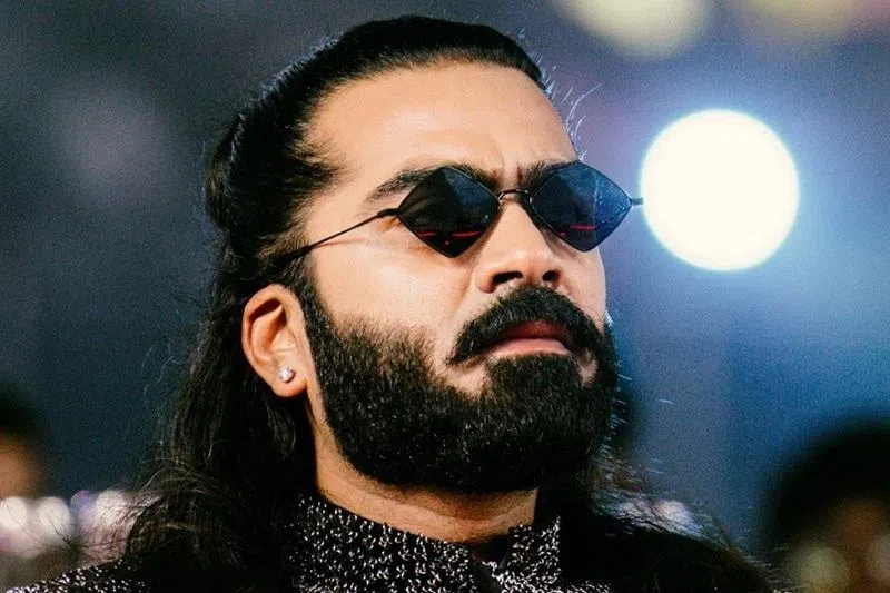 ஏஐ தொழில்நுட்பம் படிக்கிறார்: கமல் வழியில் சிம்பு