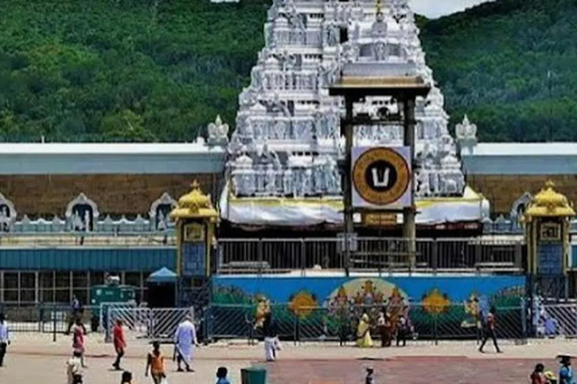 திருப்பதியில் 30 மணி நேரம் காத்திருந்த பக்தர்கள்