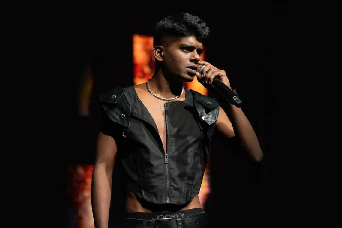 இளையர்களின் மனம் கவர்ந்த ராப் பாடகர் வேடன்