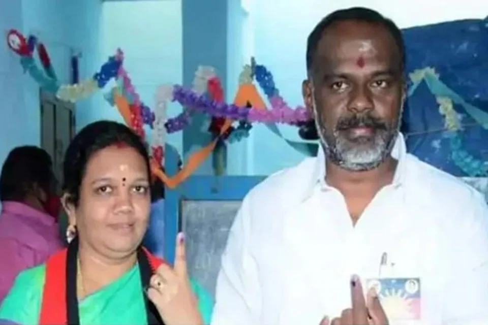 மதுரை மேயர் இந்திராணி, அவரது கணவர் பொன்வசந்த்.